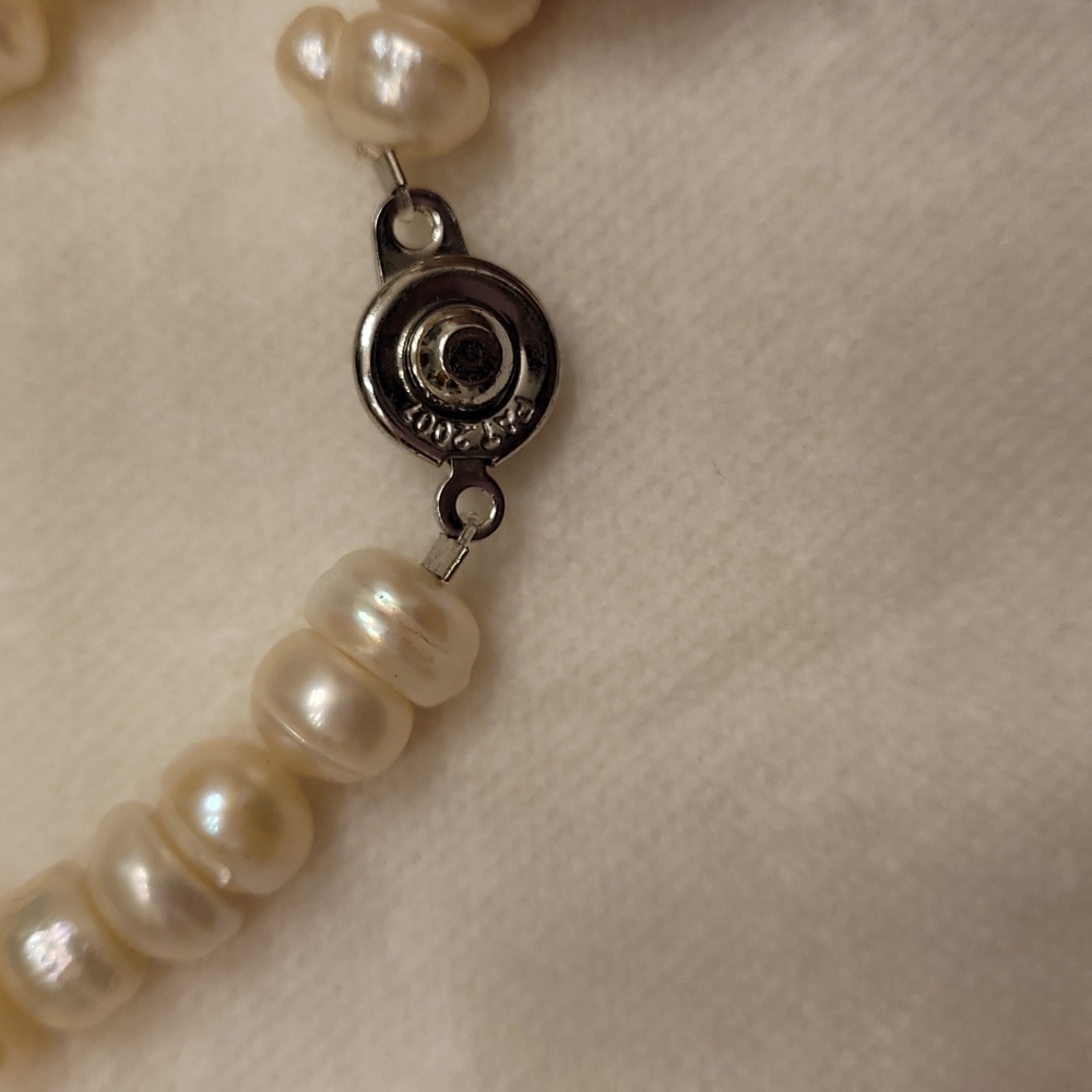 Pat 2007 pearl necklace. - Picture 2 of 2